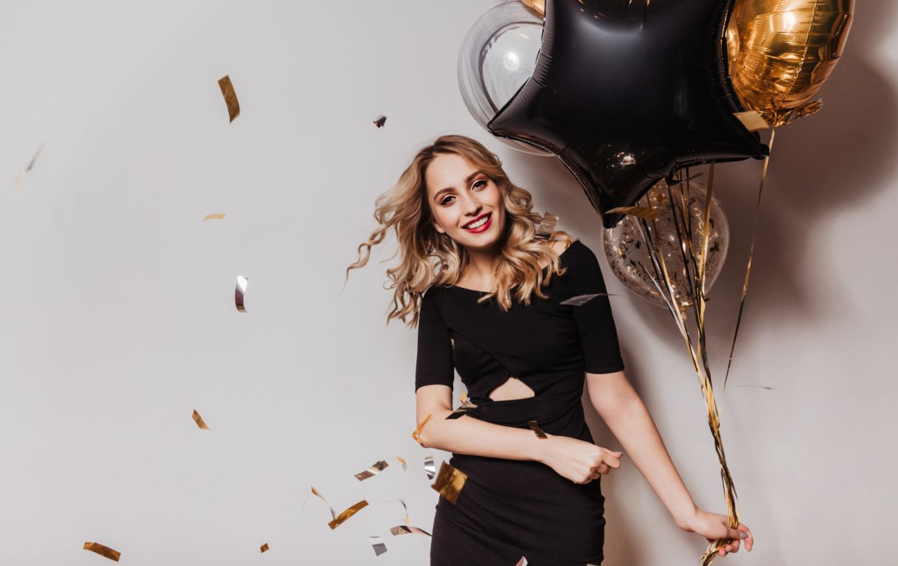 Stylistic tricks to turn simple items into stylish outfit