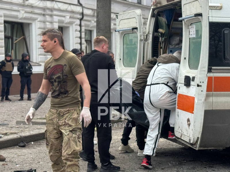 Ruined city center, burnt cars, children among dead: Photo report from Ukrainian Sumy