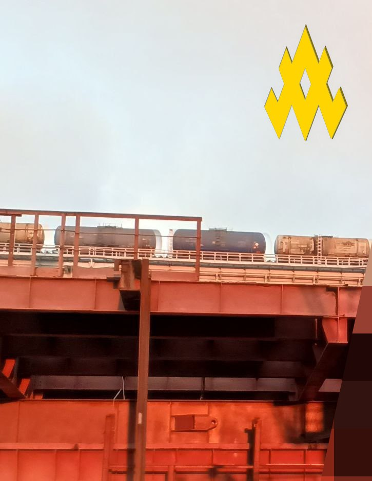 Russians continue to supply fuel to Crimea through Kerch Bridge, but there is nuance