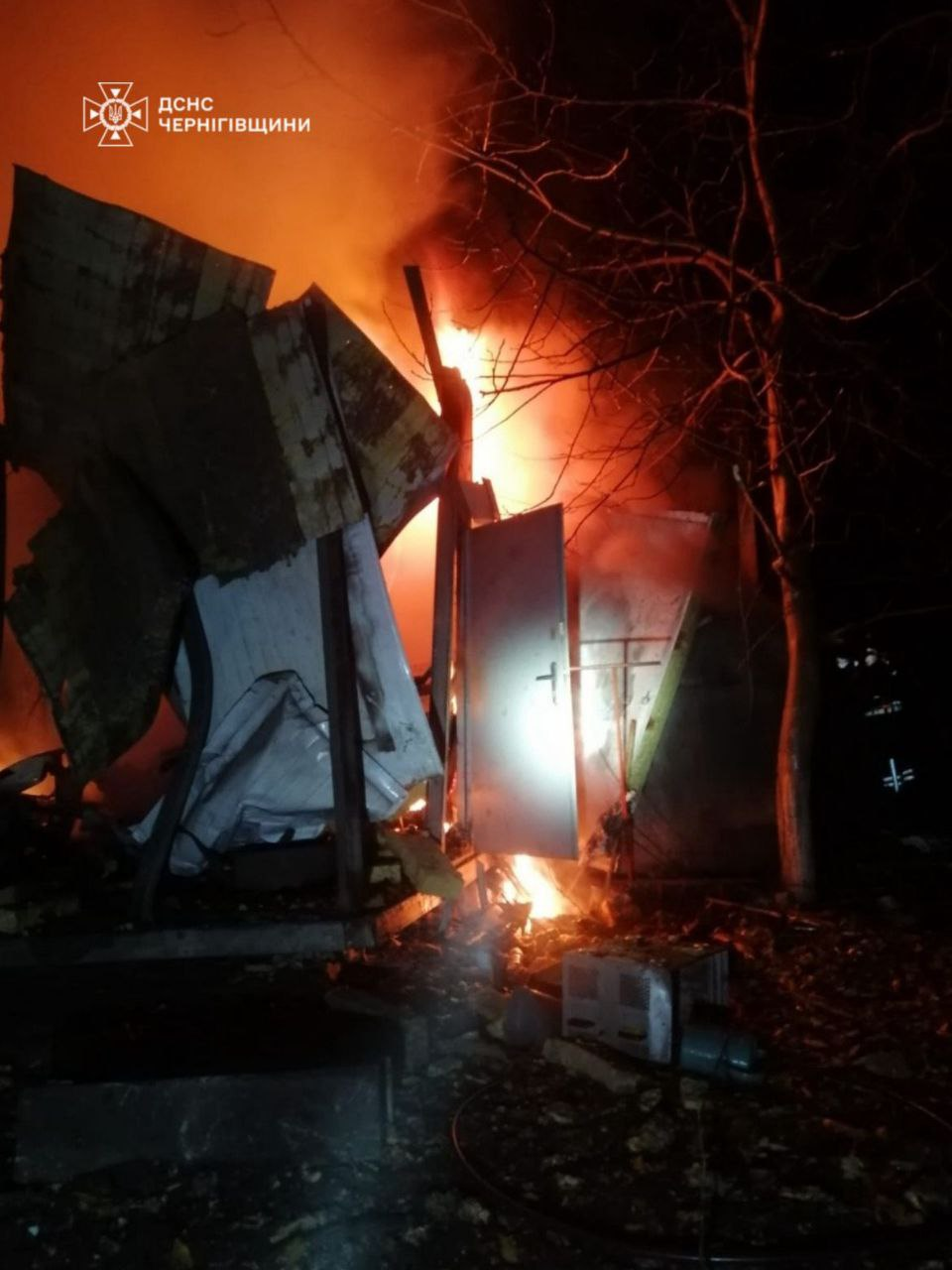 Russia strikes Ukraine's Chernihiv region: Fires broke out, casualties reported