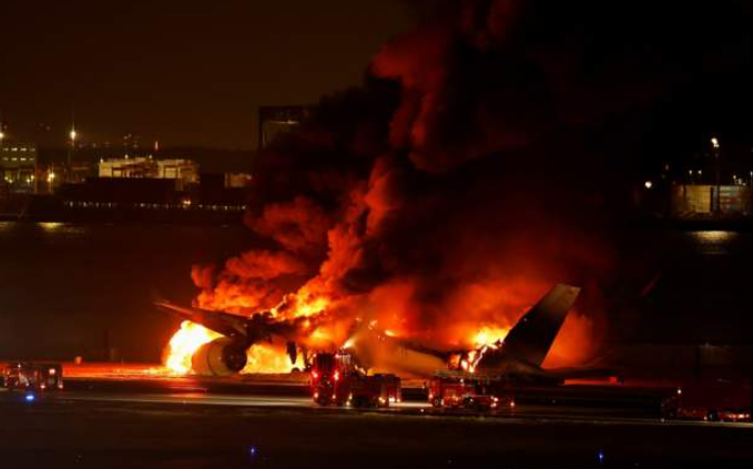 Planes collided at Tokyo airport: Aircraft on fire, more than 300 evacuated