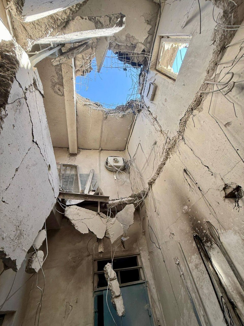 10 missiles and 80 drones hit Dnipro, city mayor says after Russian attack