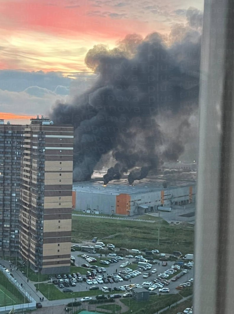 Drones hit St. Petersburg and Tver as massive fire erupts at Wildberries