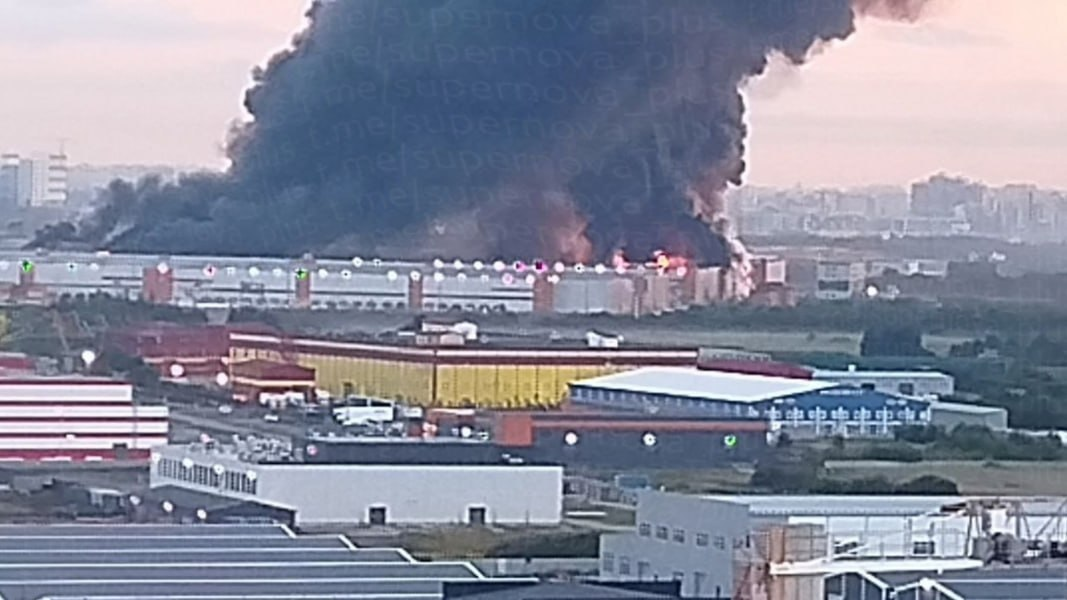 Drones hit St. Petersburg and Tver as massive fire erupts at Wildberries