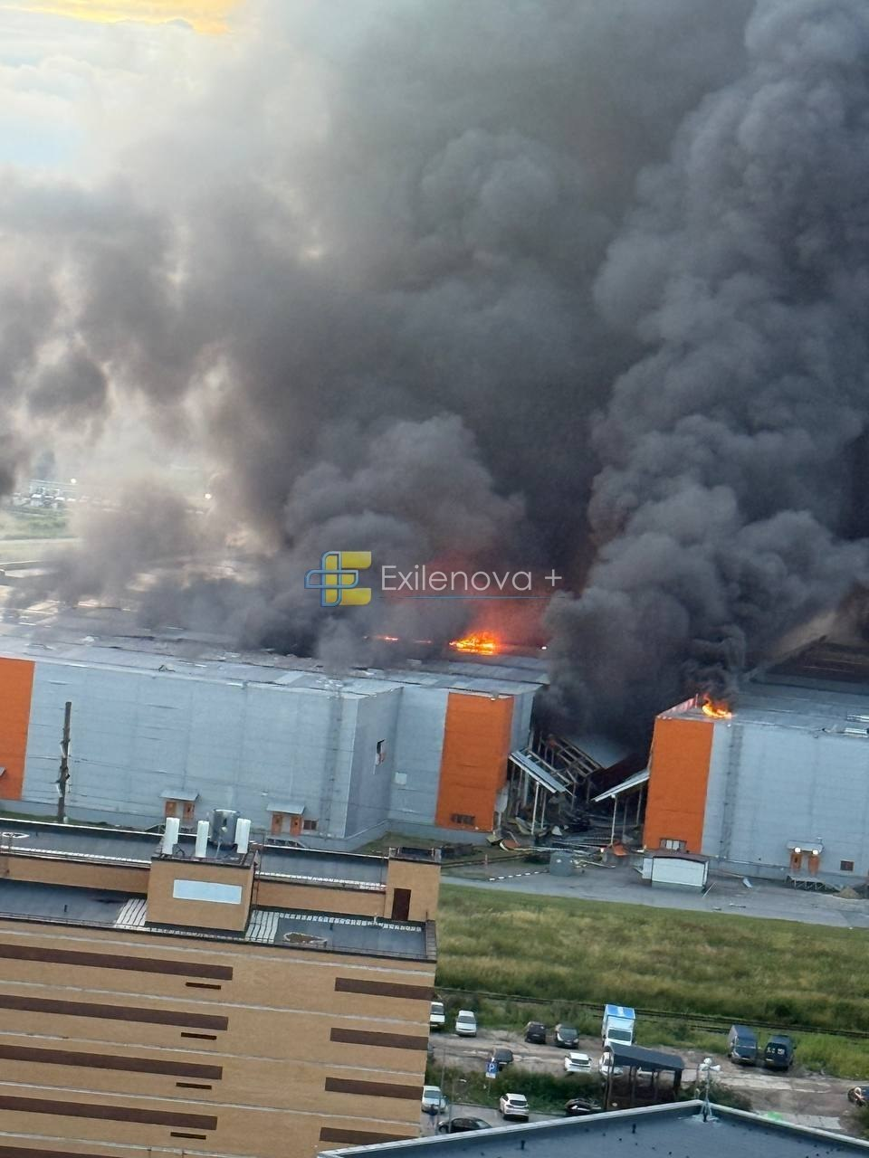 Drones hit St. Petersburg and Tver as massive fire erupts at Wildberries