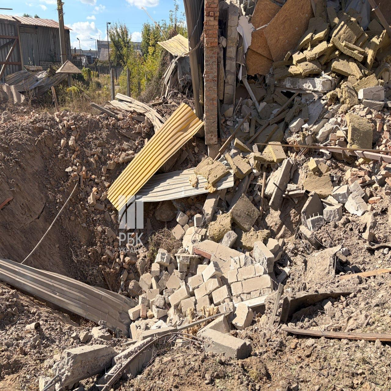 Russian attack wipes out VARUS supermarket in Kyiv: Footage of aftermath