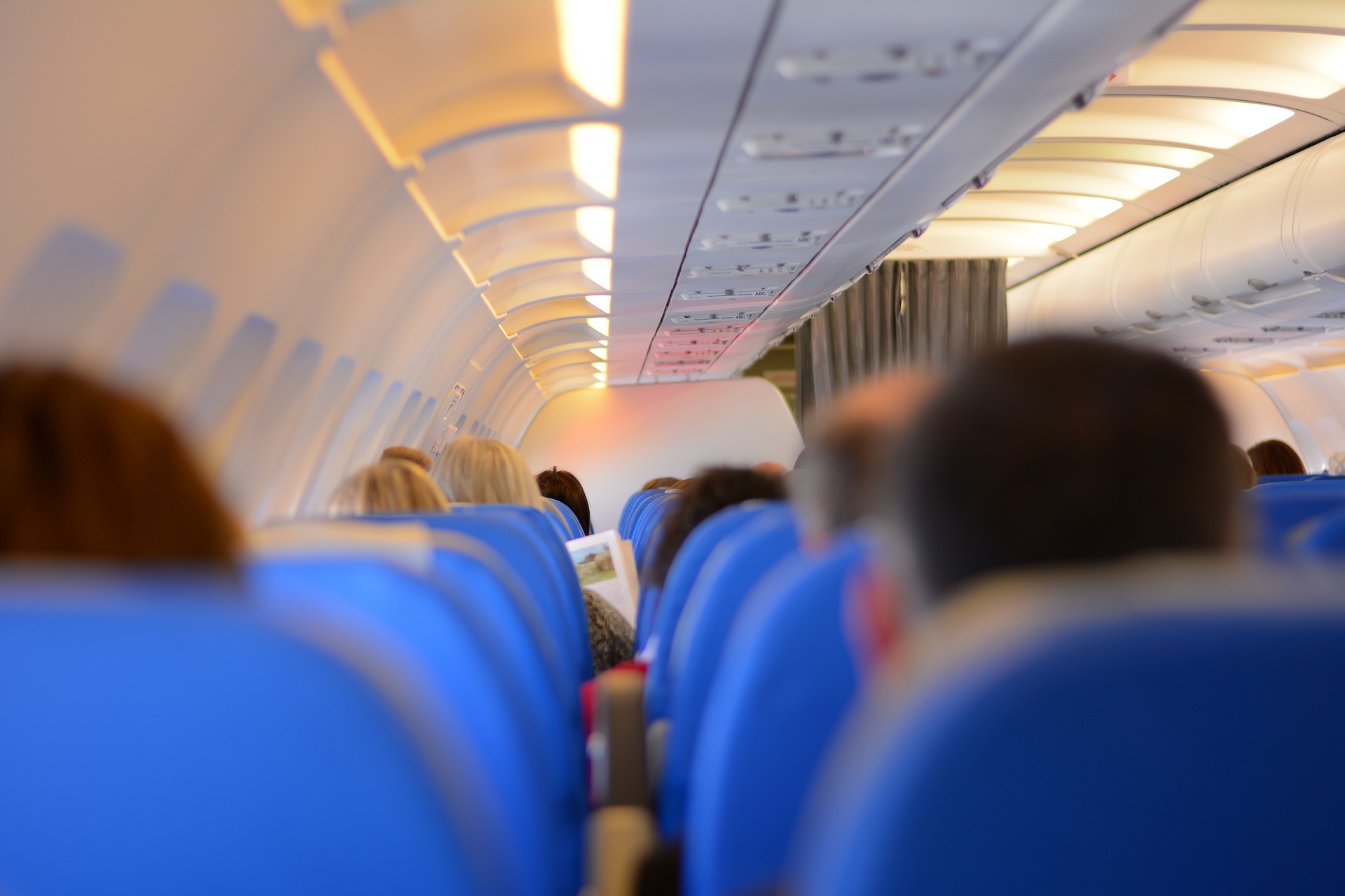 6 effective tips to overcome your fear of flying