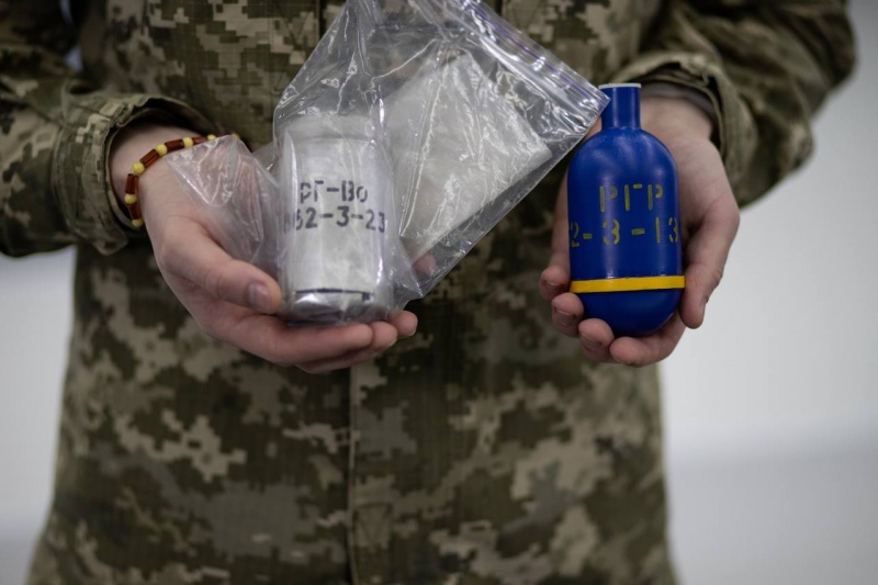 Russians start using grenades with deadly toxins in Ukraine