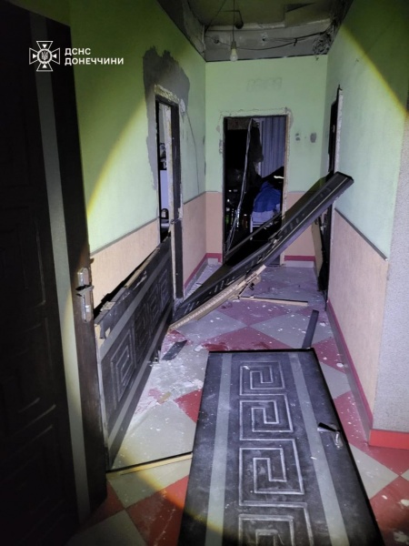 Russian troops permanently shell Ukrainian fire stations: Another damaged in Nikopol