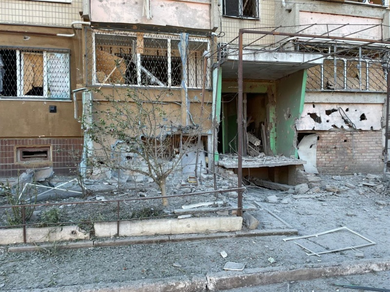 Russian troops strike Nikopol district: Residential buildings damaged and fires reported