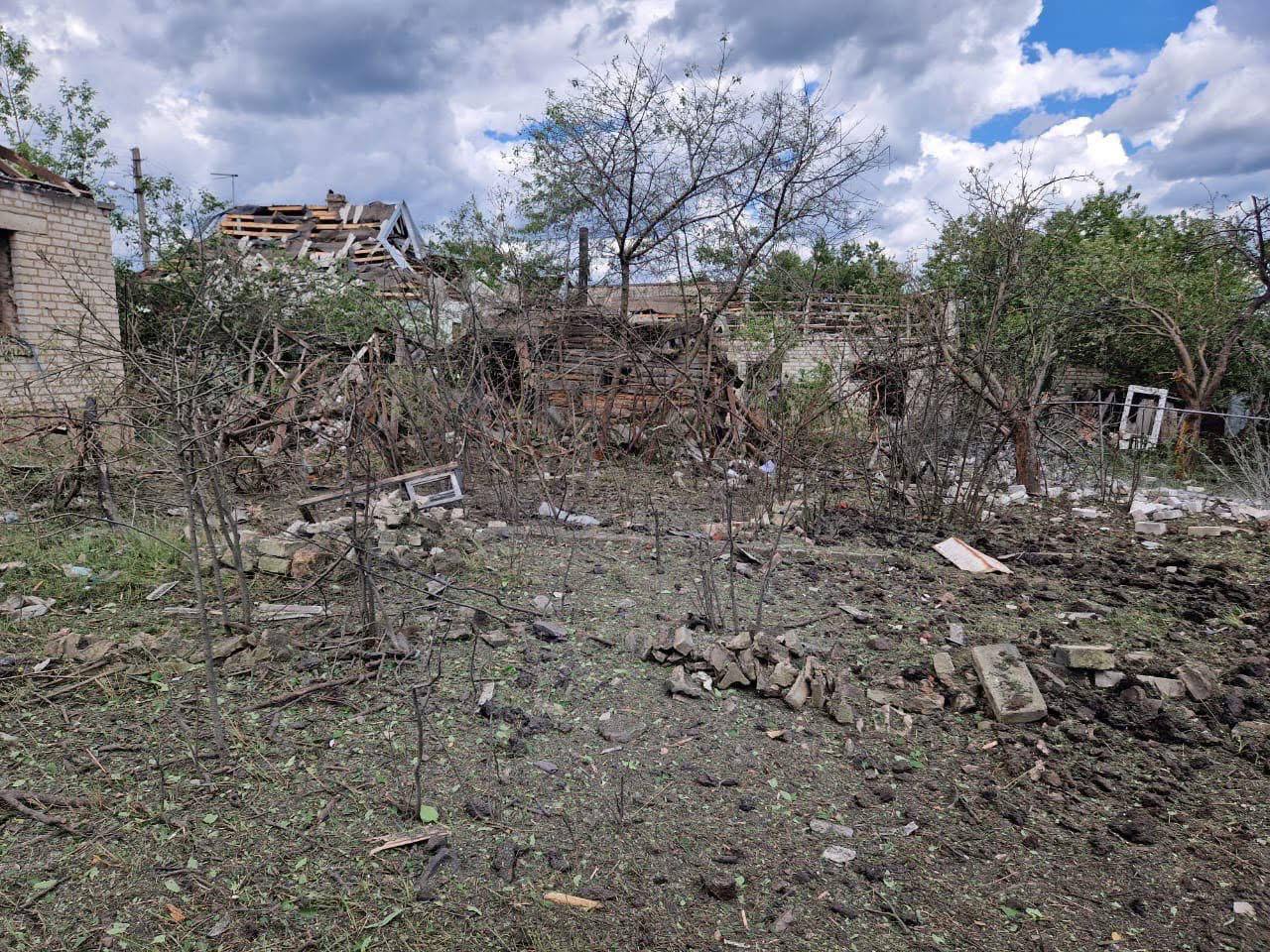 Russia bombs Ukraine's Kramatorsk: Wounded and destruction reported