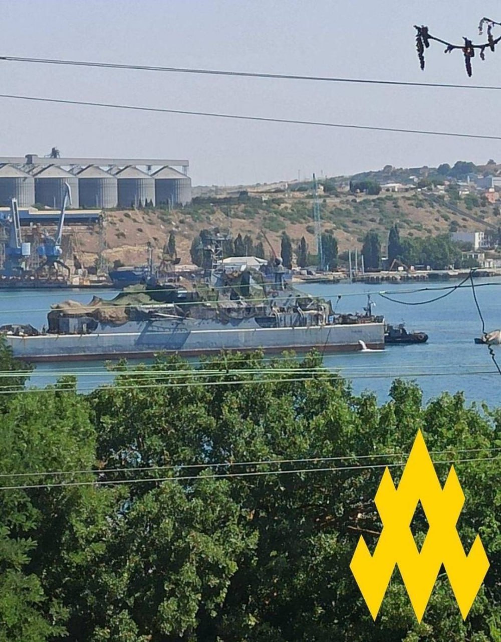 Partisans discover Russian ship damaged by strikes in Crimea