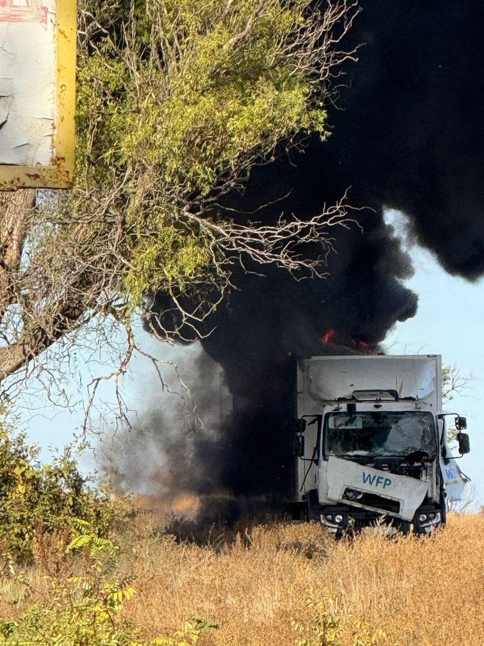 Russia bombs UN humanitarian mission in Ukraine's Kherson region, destroys aid trucks 