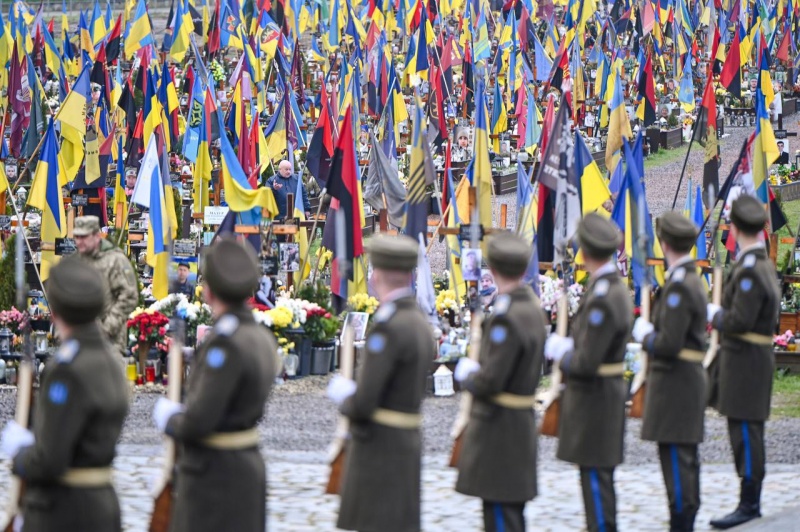 Dutch Foreign Minister Kaspar Veldkamp visits Ukraine