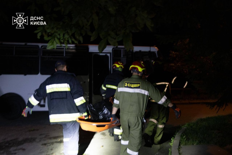 Russian massive strike on Kyiv: One more casualty recovered from under rubble 