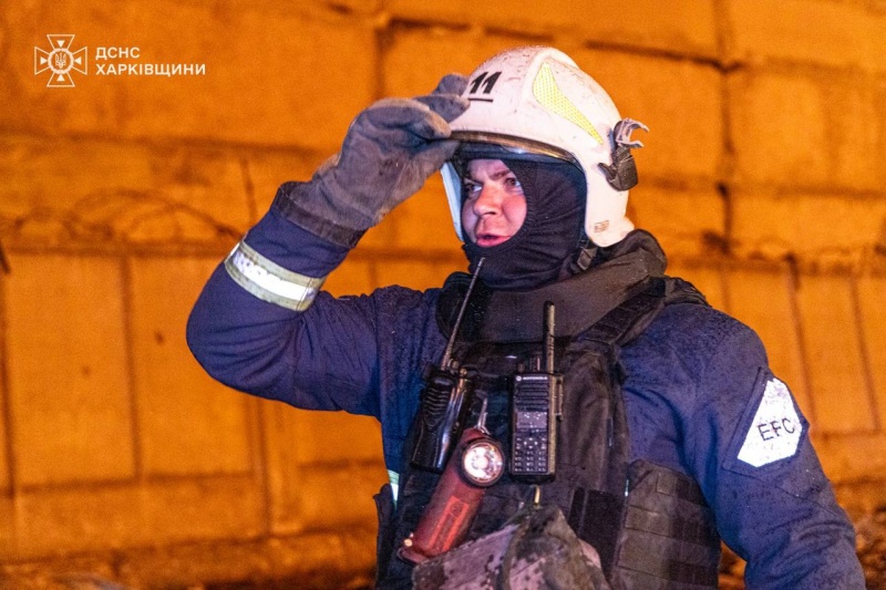 Russian troops strike Kharkiv, rescuers show aftermath of the attack