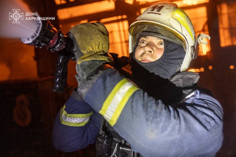 Russian troops strike Kharkiv, rescuers show aftermath of the attack