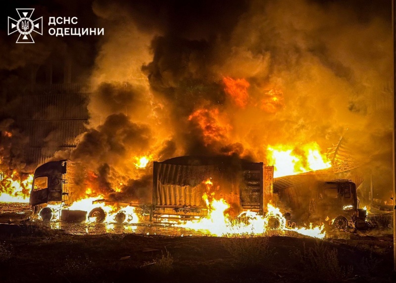 Russia strikes Ukraine's Odesa region: Large-scale fire, power outages and casualties