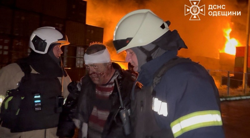 Russia strikes Ukraine's Odesa region: Large-scale fire, power outages and casualties