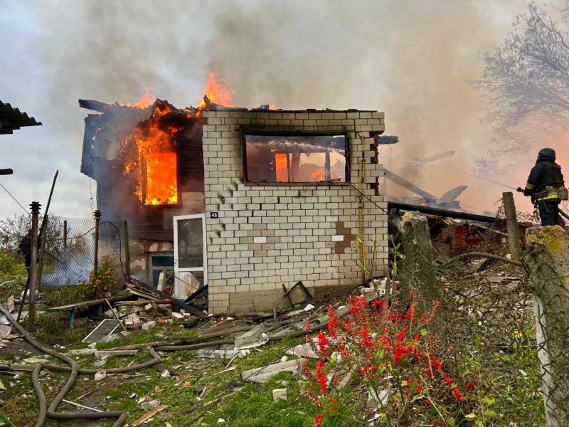 Russia destroys post office and residential buildings in Ukraine's Chernihiv region