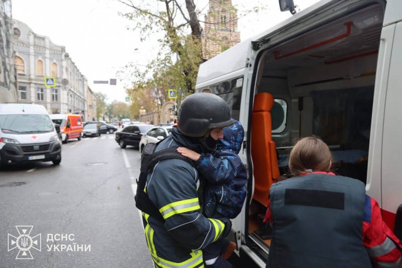 Russia strikes kindergarten in Ukraine's Kharkiv: Killed and injured reported, aftermath revealed