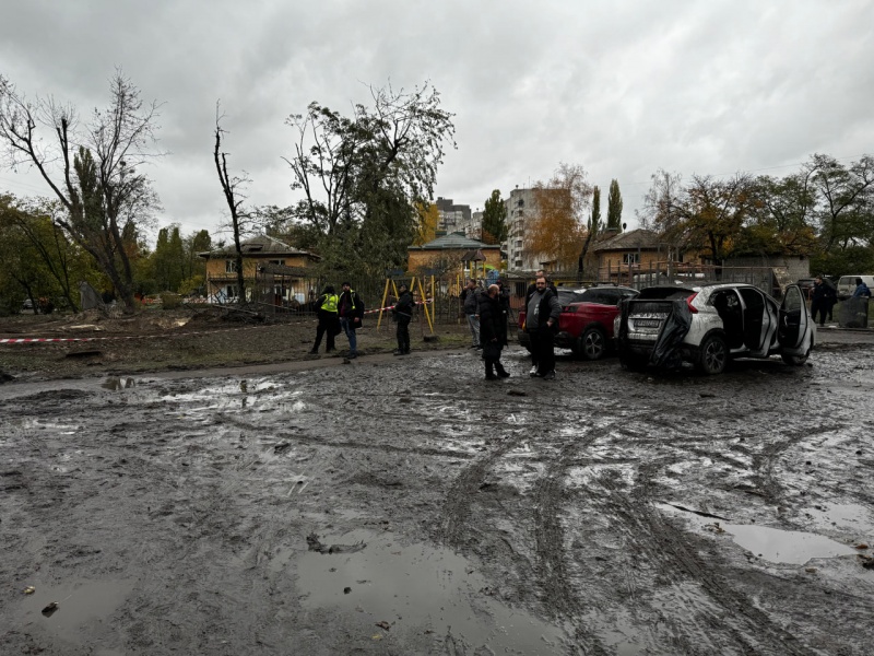After Russia's missile strike on Kyiv: Scenes from Dniprovskyi district