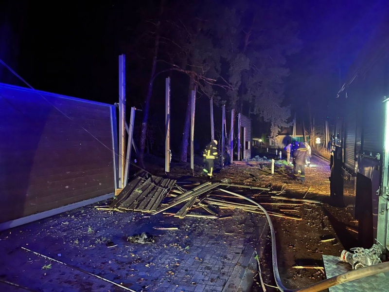 Russia massively strikes Kyiv region: Fires broke out, child among casualties