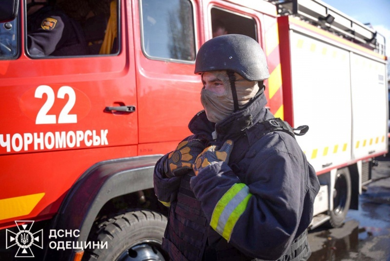 Russian strike on Ukraine's Chornomorsk: Number of wounded rises, including child