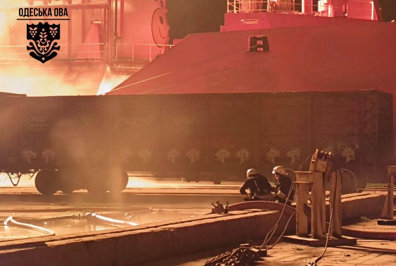 Russia strikes energy facilities and port in Ukraine's Odesa region: Ships damaged