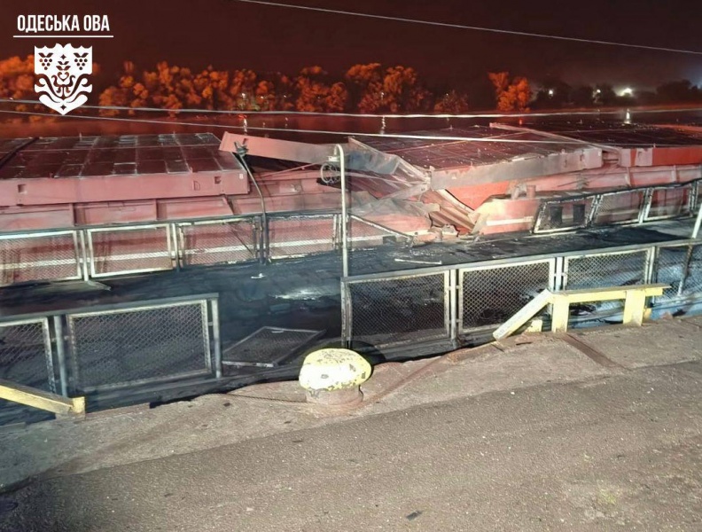 Russia strikes energy facilities and port in Ukraine's Odesa region: Ships damaged