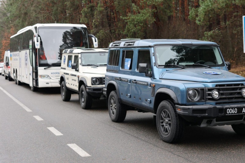 Ukraine brings home 31 civilians freed from Belarusian prisons