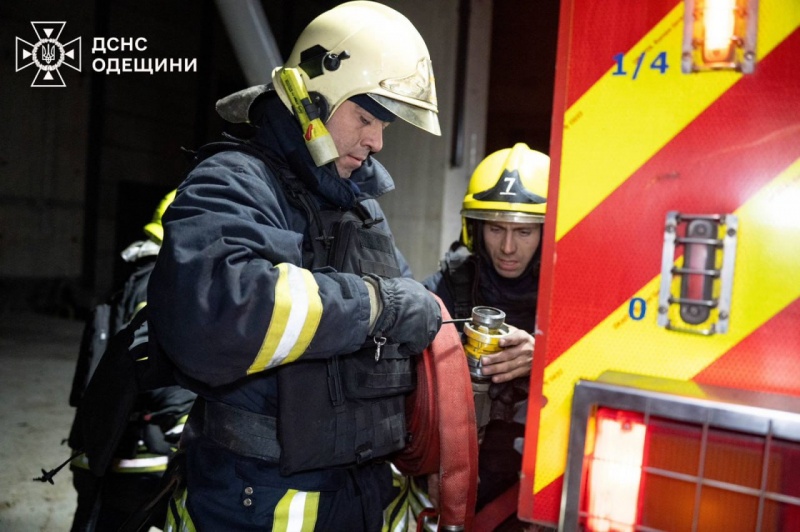 Russia launches massive attack on Odesa region, hits energy sites and leaves civilians wounded