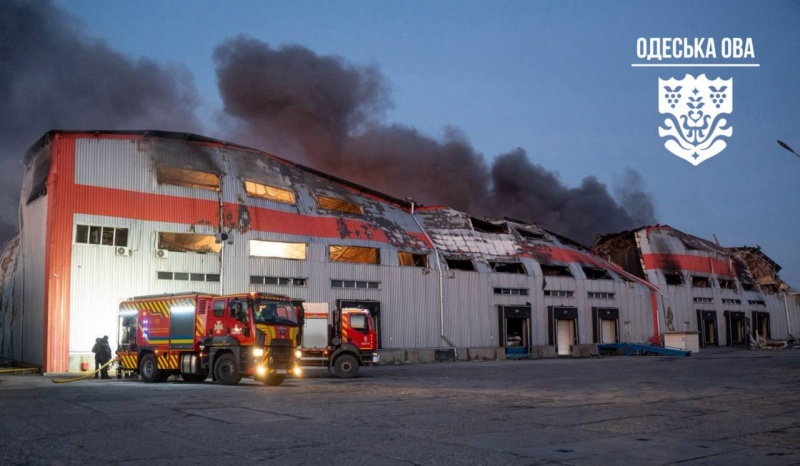 Russia strikes Ukraine's Odesa region: Large-scale fire engulfed warehouse