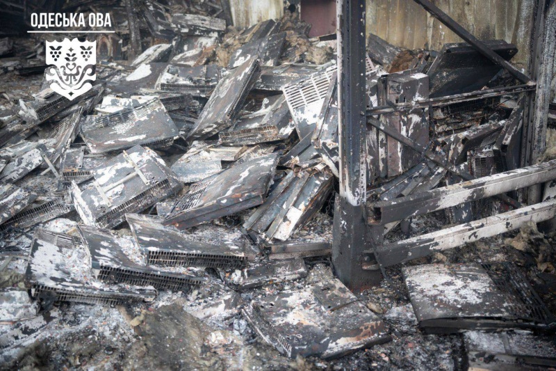 Russia strikes Ukraine's Odesa region: Large-scale fire engulfed warehouse