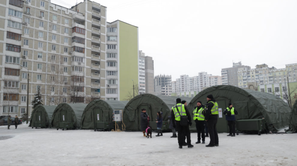 'We're not going anywhere': How Kyiv residents survive freezing winter without heating