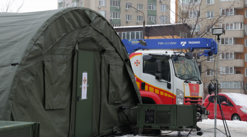 'We're not going anywhere': How Kyiv residents survive freezing winter without heating