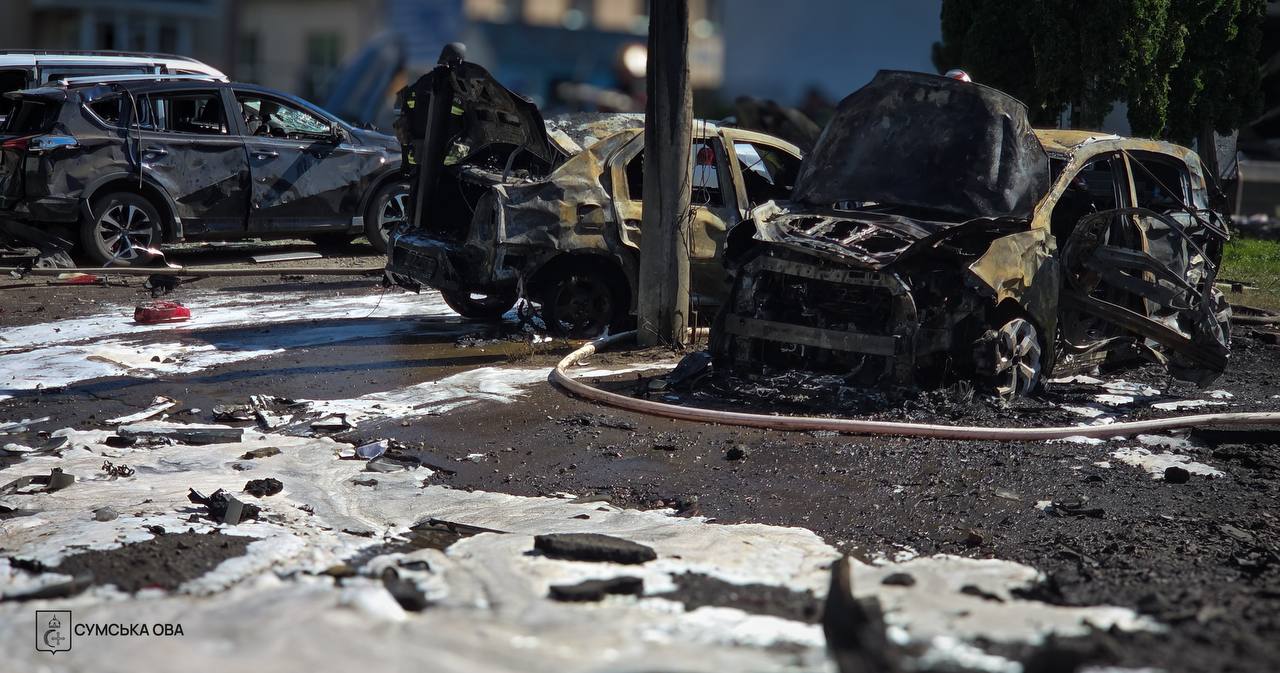 Russia bombs busy civilian area in Ukraine's Sumy region, casualties reported