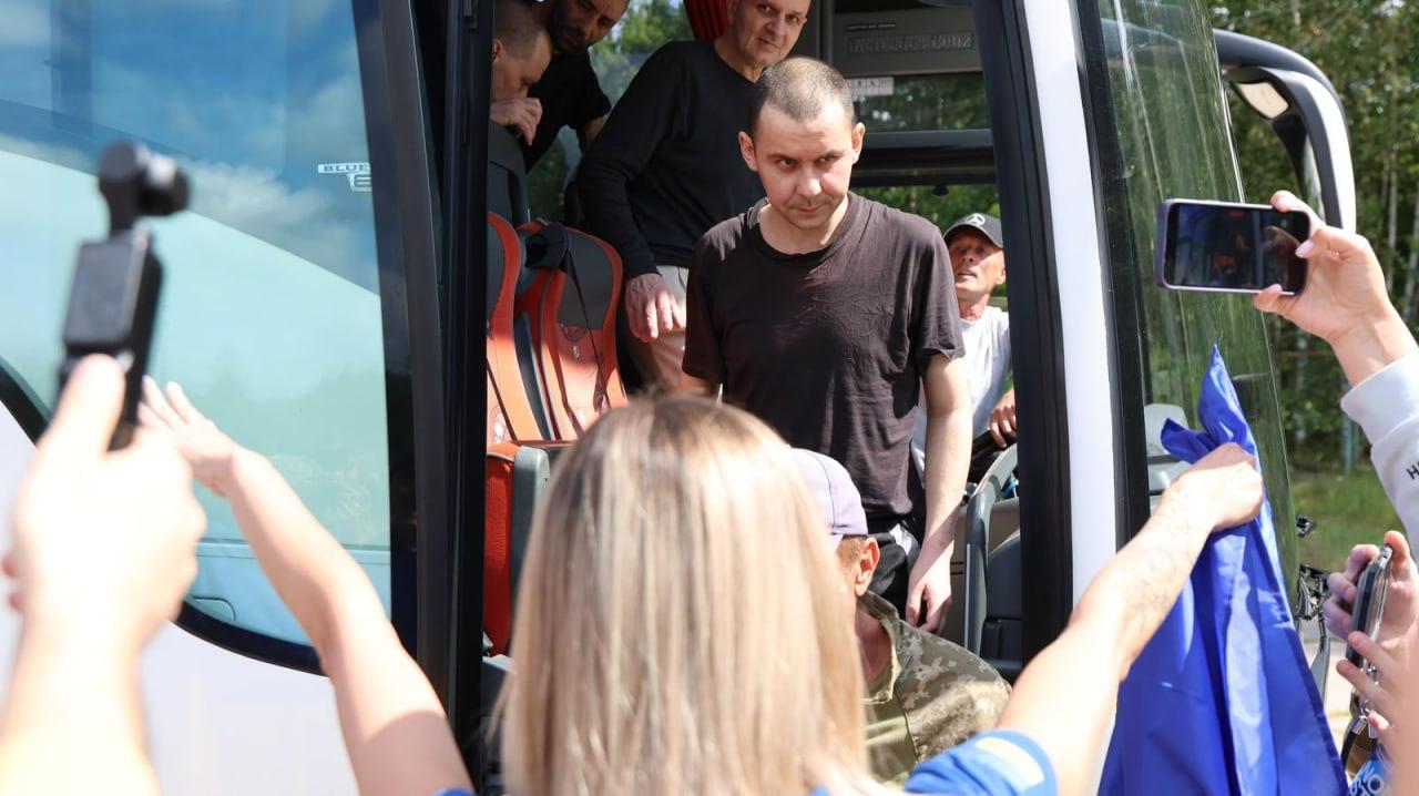 Ukraine brings 103 more defenders home from Russian captivity