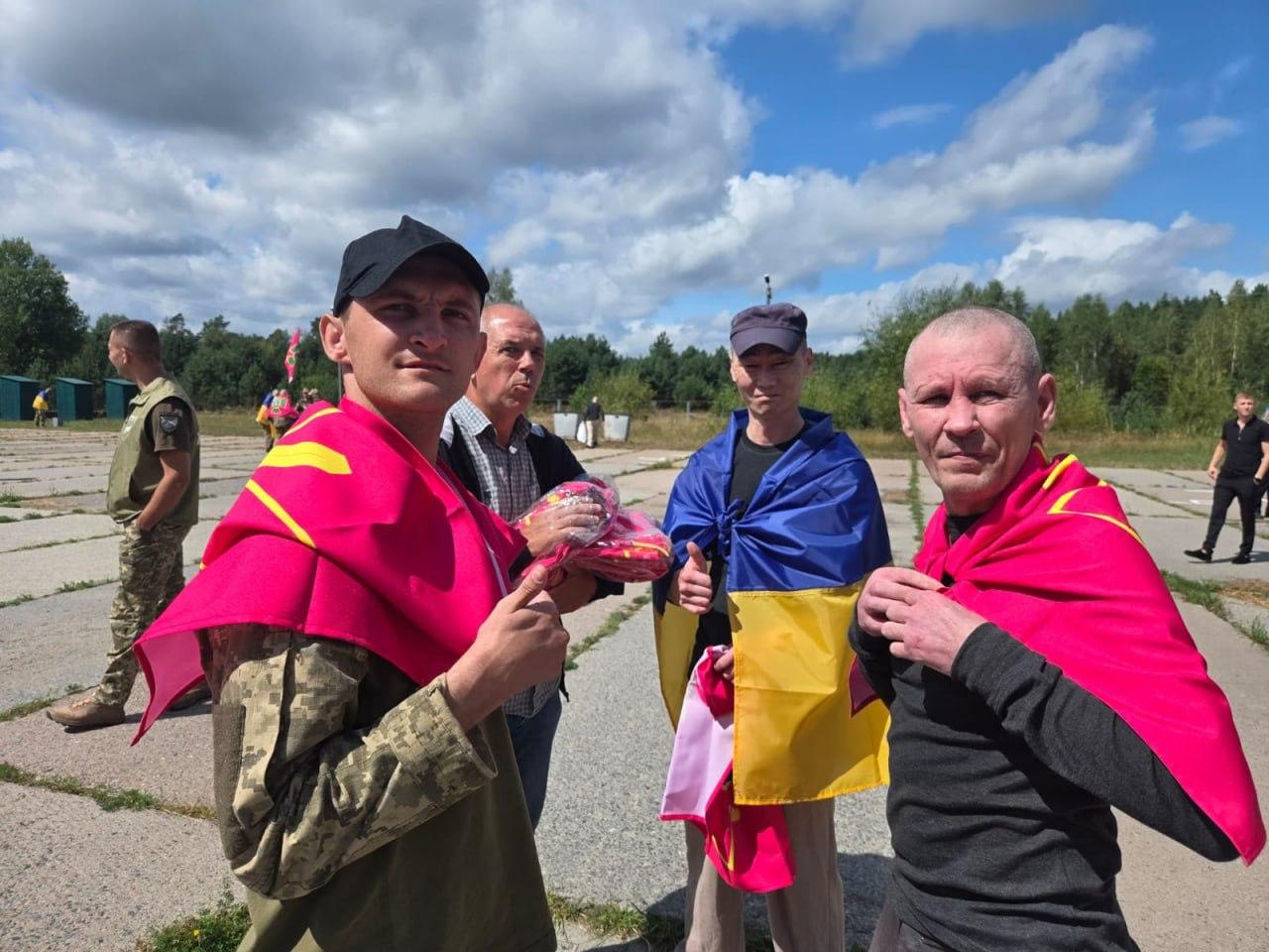 Ukraine brings 103 more defenders home from Russian captivity