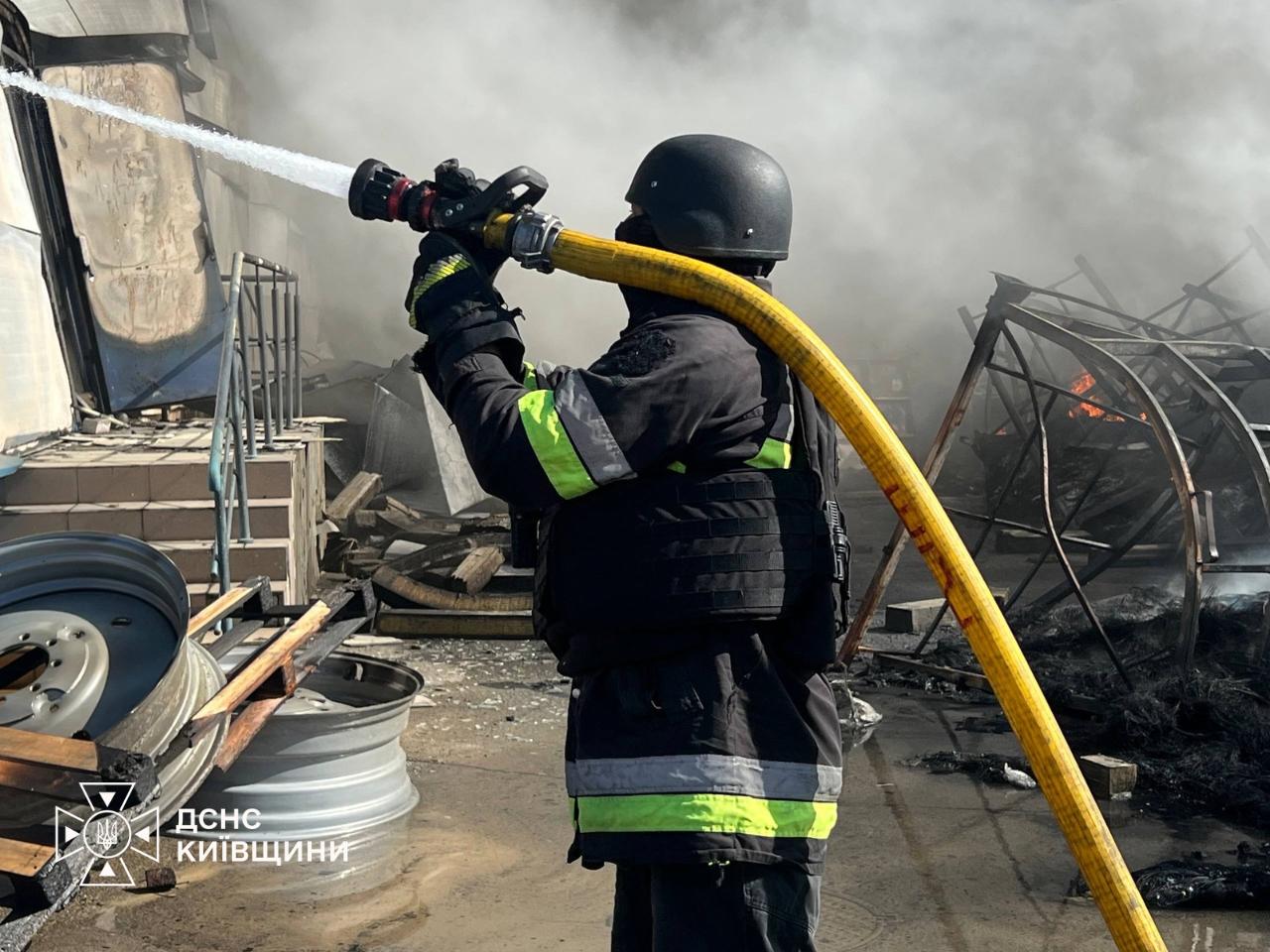 Russia strikes Kyiv region again, damaging major warehouse