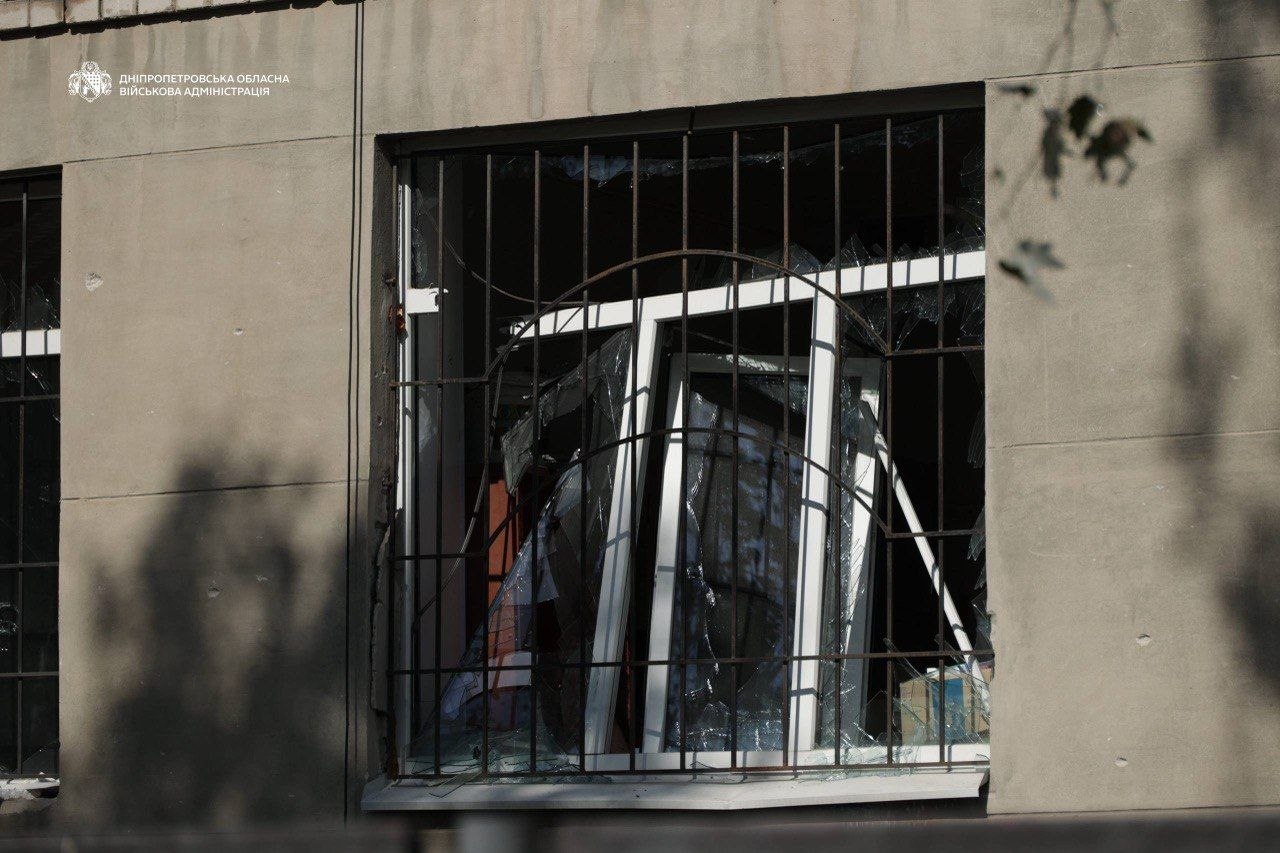 Russia strikes Ukraine's Dnipro, leaving killed and injured