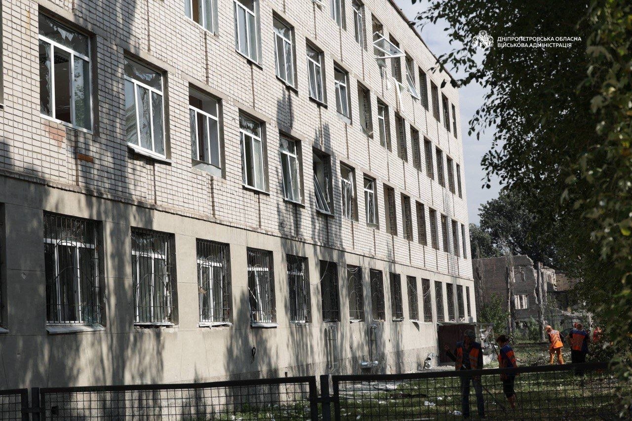 Russia strikes Ukraine's Dnipro, leaving killed and injured