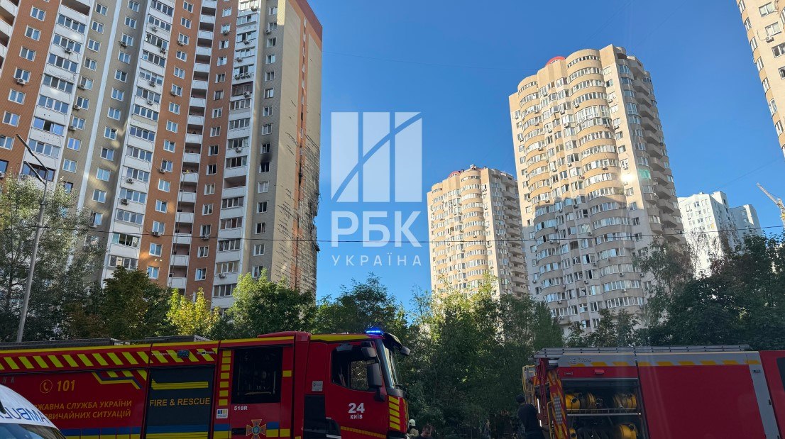 Russia strikes 22-story apartment building in Kyiv, injuring residents