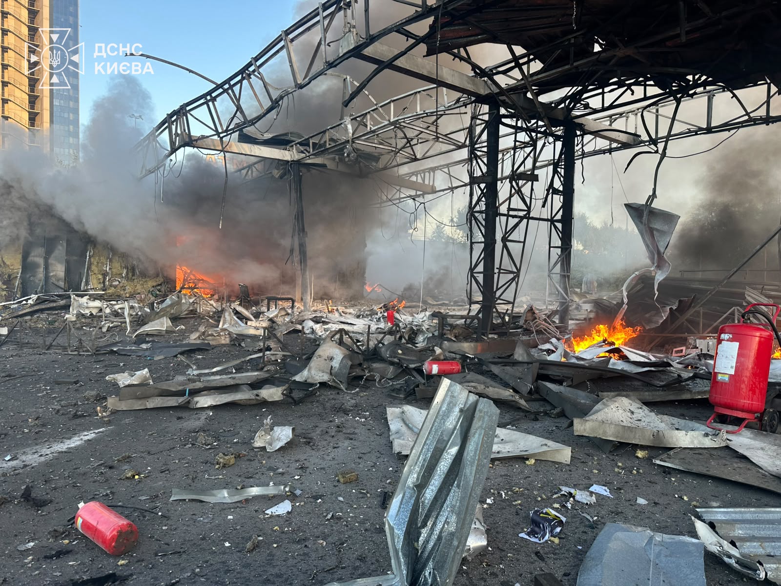 Russia heavily strikes Kyiv, killing one and hitting gas stations, businesses, and store