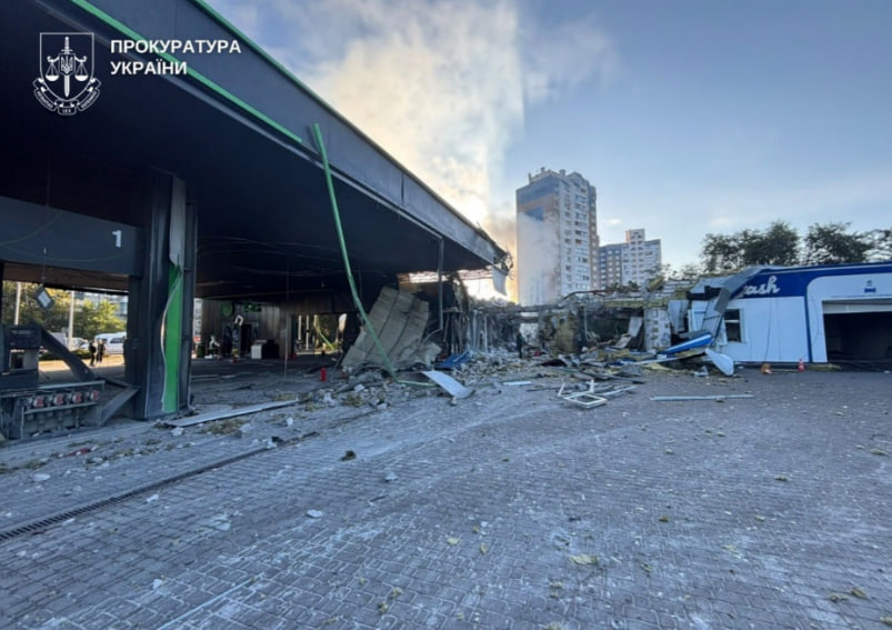 Russian attack on Kyiv kills one, injures others