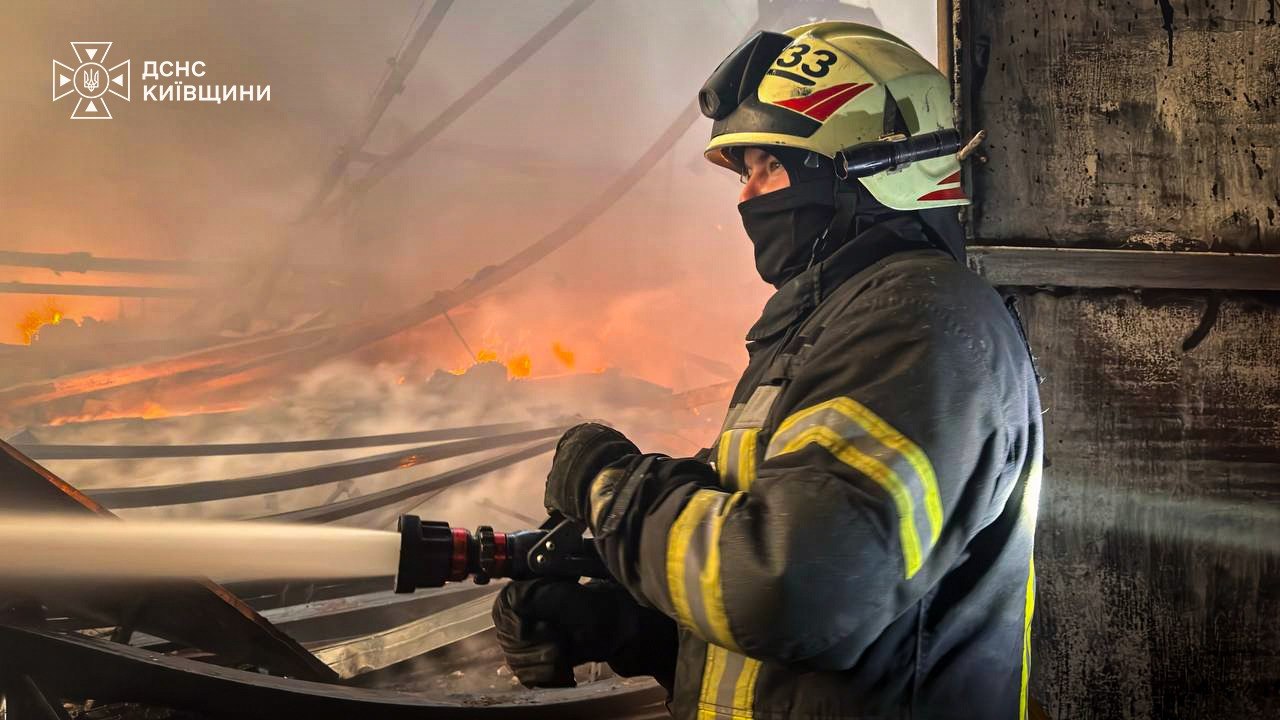 Russia heavily strikes Kyiv, killing one and hitting gas stations, businesses, and store