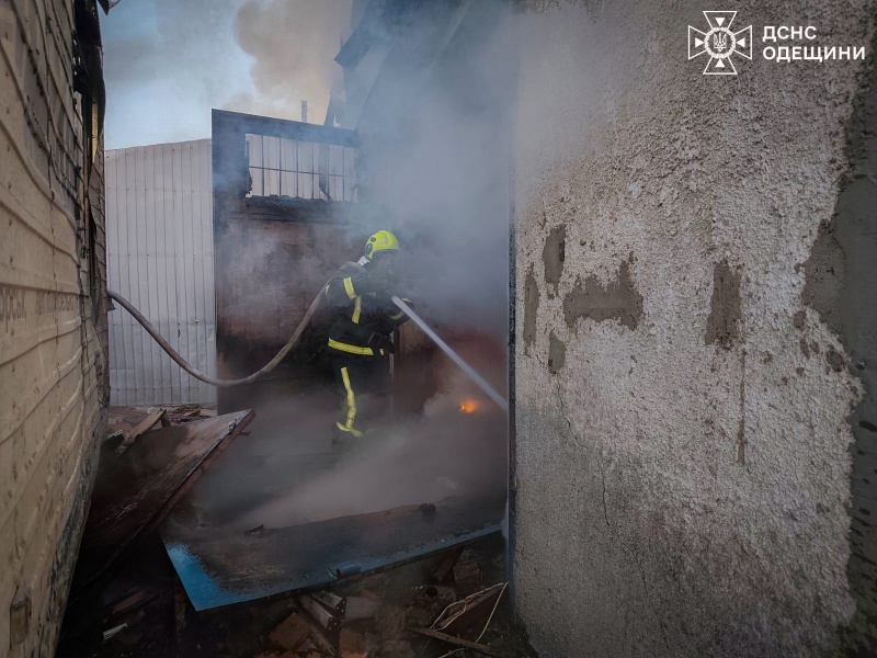 Russia strikes Ukraine's Odesa region, resulting in fires and casualties