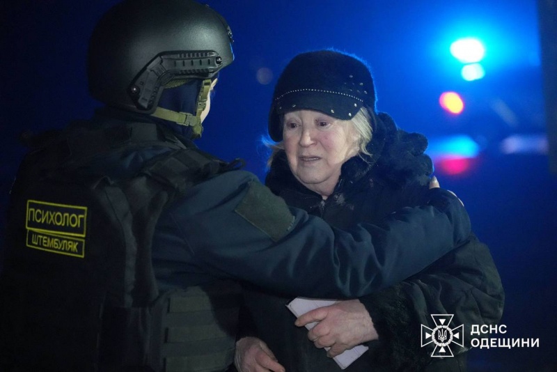 Russia heavily strikes Ukraine's Odesa: Downtown building destroyed, search for survivors underway