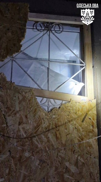 Russia heavily strikes Ukraine's Odesa: Downtown building destroyed, search for survivors underway