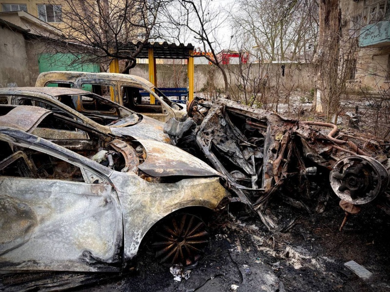 Russia heavily strikes Ukraine's Odesa: Downtown building destroyed, search for survivors underway